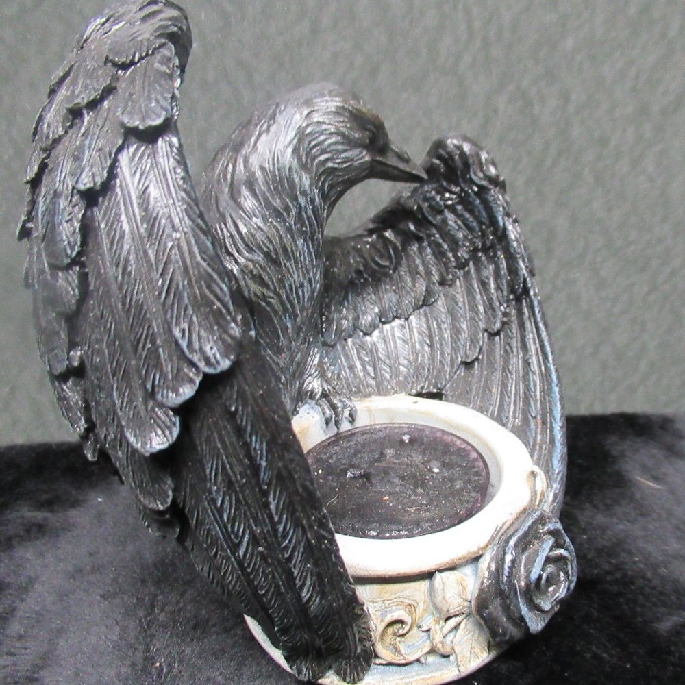 Alchemy Gothic Raven Tealight Candleholder - Picture 2 of 13